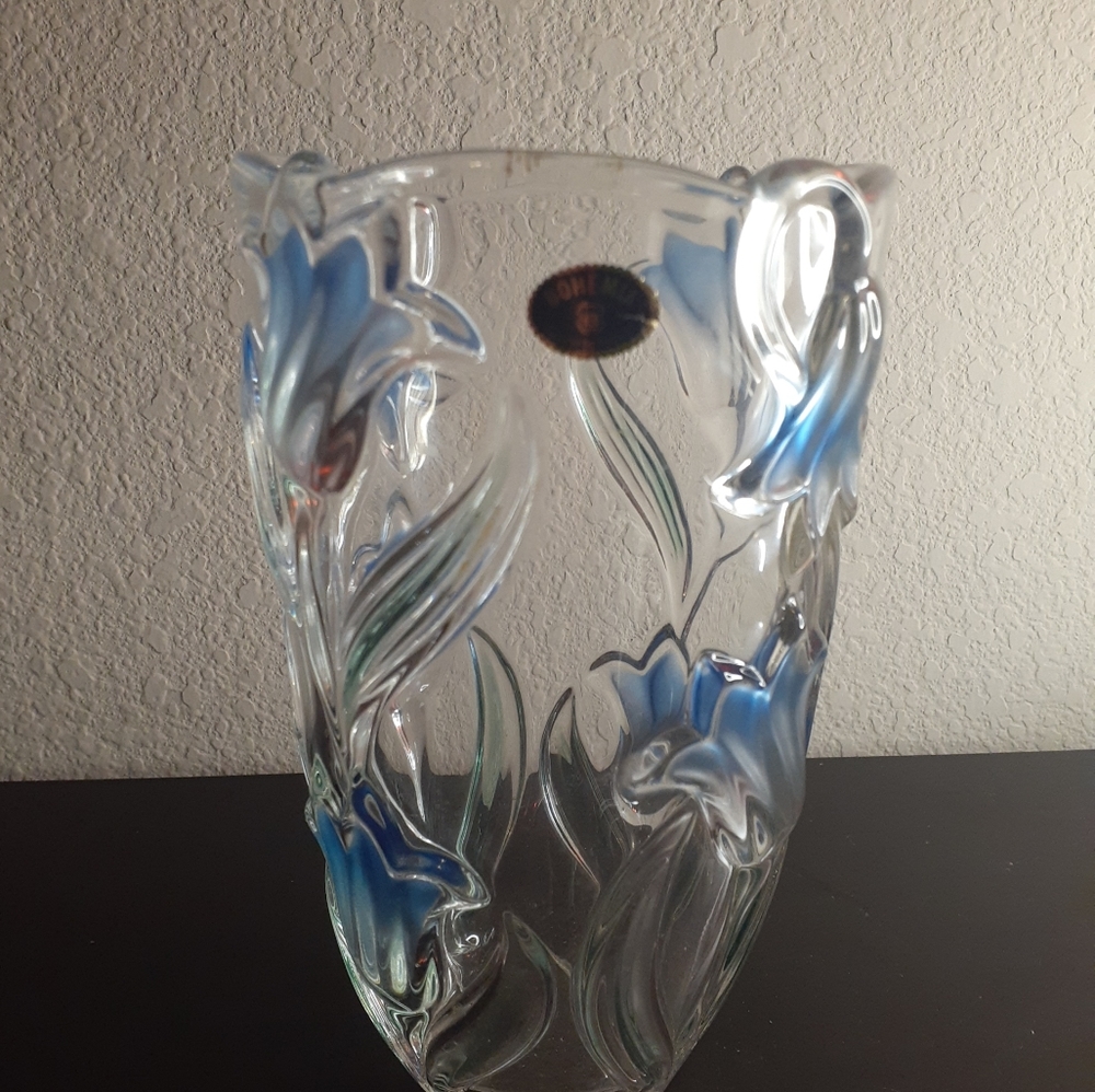 GORGEOUS Bohemia Czech Republic 8" Floral Inlay Crystal Vase.